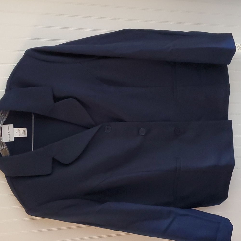 Alfred Dunner Navy 3 button blazer. 20 NWT
